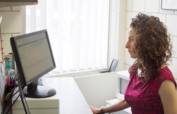 Catherine Bean at computer